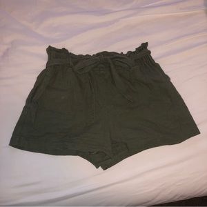 Paperbag Shorts — M